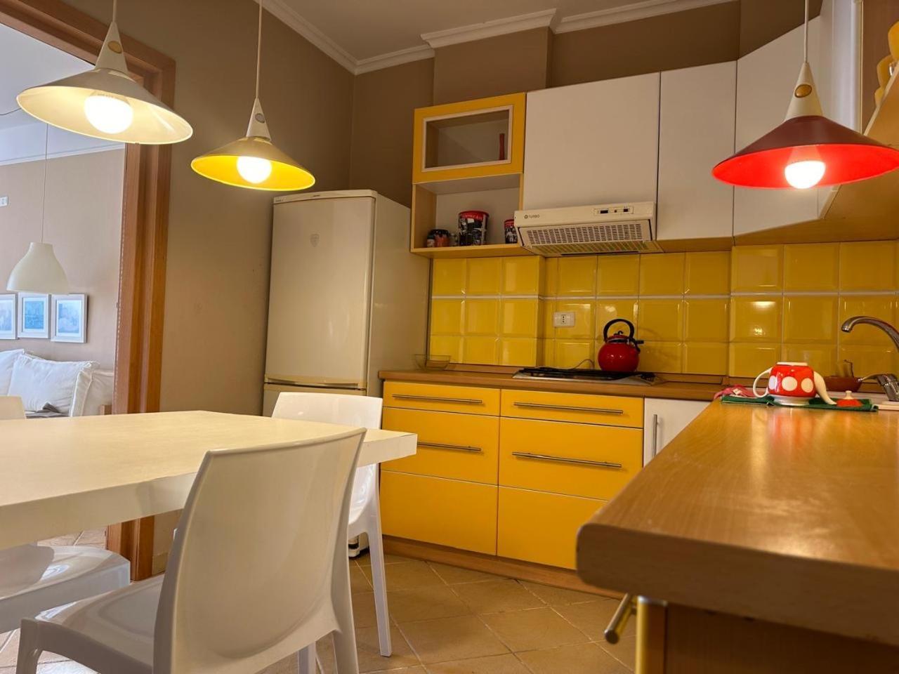 Beach View! Seaside Apartment Драч Екстериор снимка