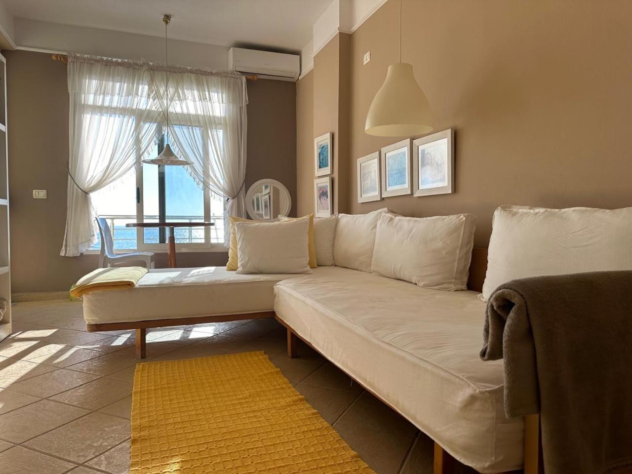 Beach View! Seaside Apartment Драч Екстериор снимка